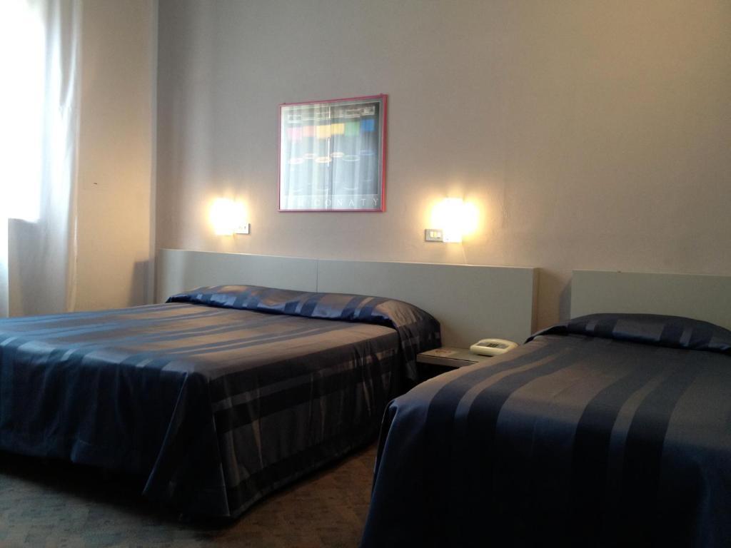 Hotel Milano Pistoia Kamer foto