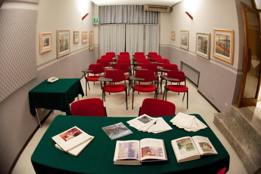Hotel Milano Pistoia Buitenkant foto